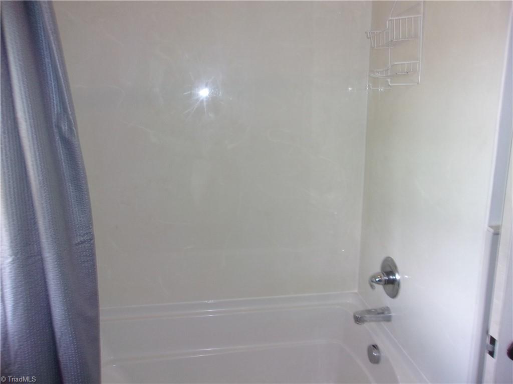 412 Peace Street High Point, NC 27262 - Photo 22 of 36