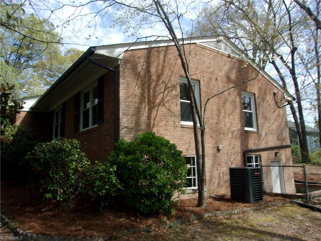 412 Peace Street High Point, NC 27262 - Photo 29 of 36
