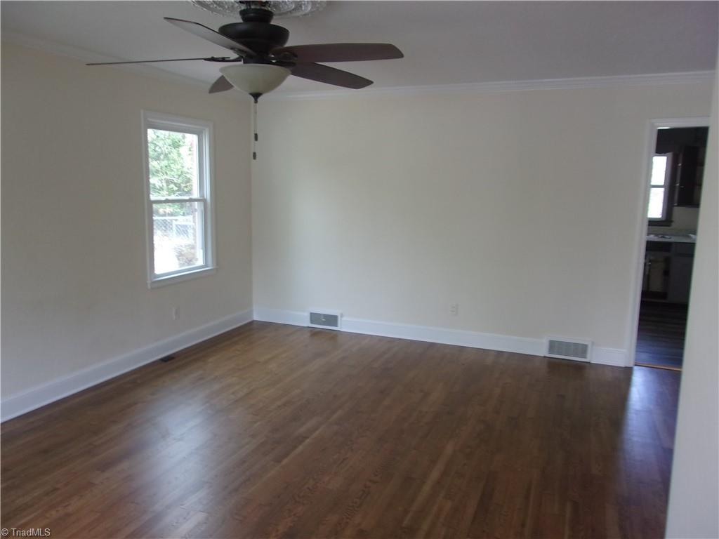 412 Peace Street High Point, NC 27262 - Photo 4 of 36