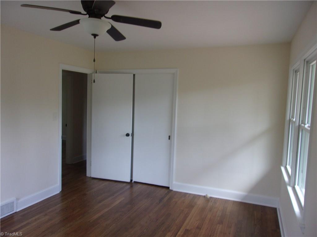 412 Peace Street High Point, NC 27262 - Photo 8 of 36