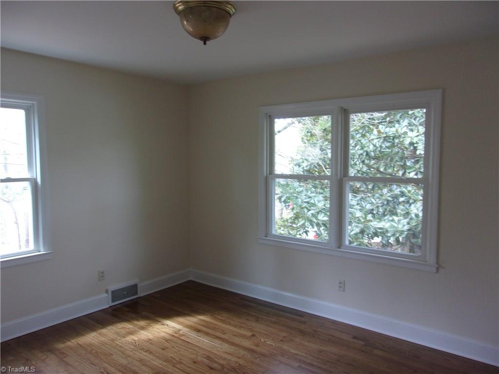 412 Peace Street High Point, NC 27262 - Photo 10 of 36