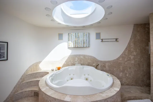 $890,000 | 4455 Club Drive, Slinger, WI 53086