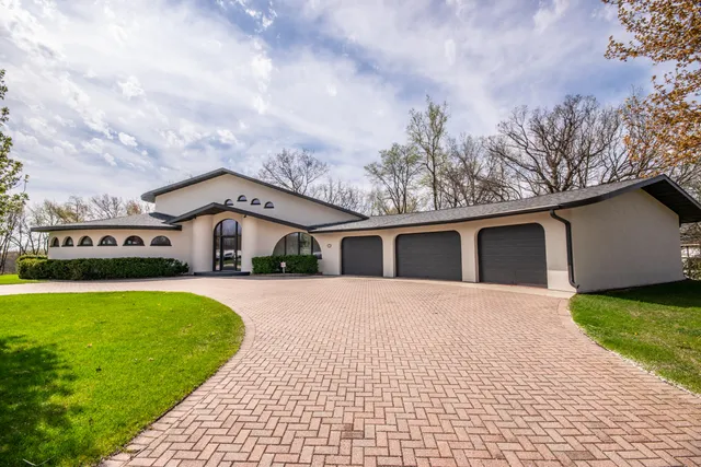 $890,000 | 4455 Club Drive, Slinger, WI 53086