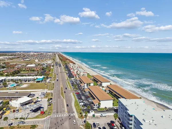 $550,000 | 140 Southeast 4th Street, Satellite Beach, FL 32937