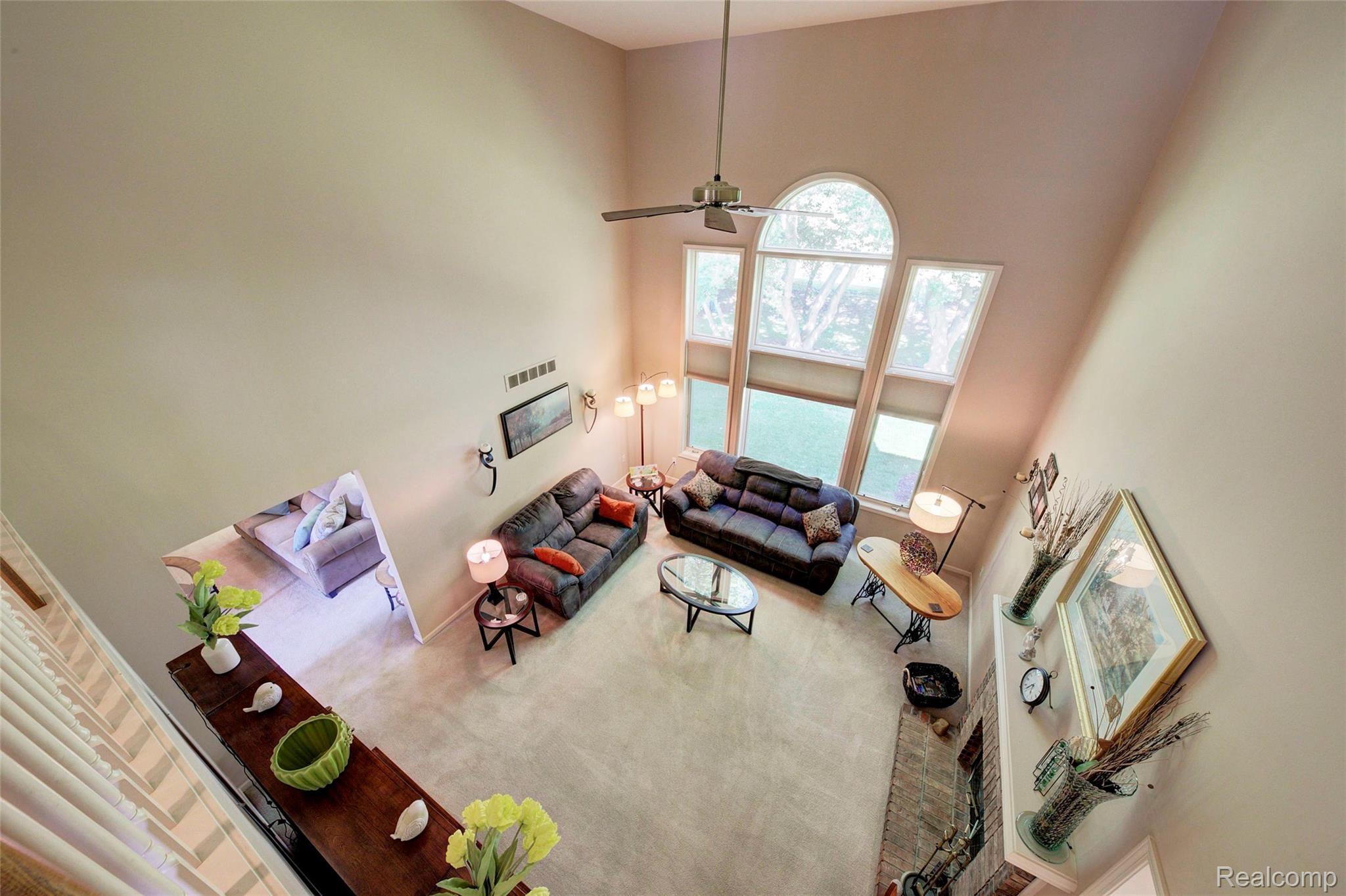 6724 Kennesaw Road Canton, MI 48187 - Photo 32 of 77 31 Great Room.jpg