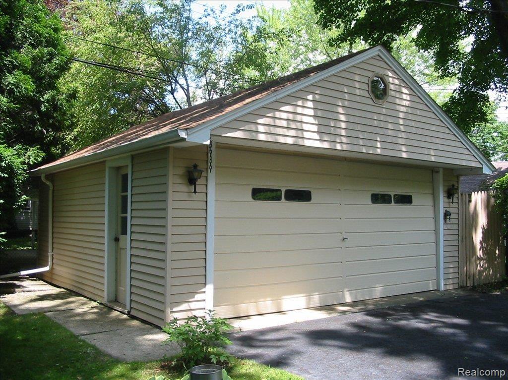 2 car garage