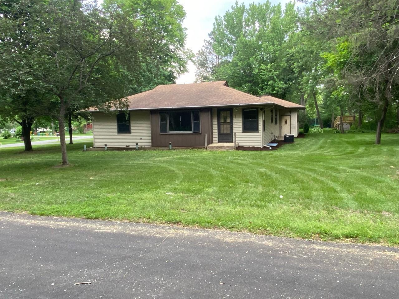 637 Ellen Street Prescott, WI 54021 - Photo 6 of 21 Gallery Image 6