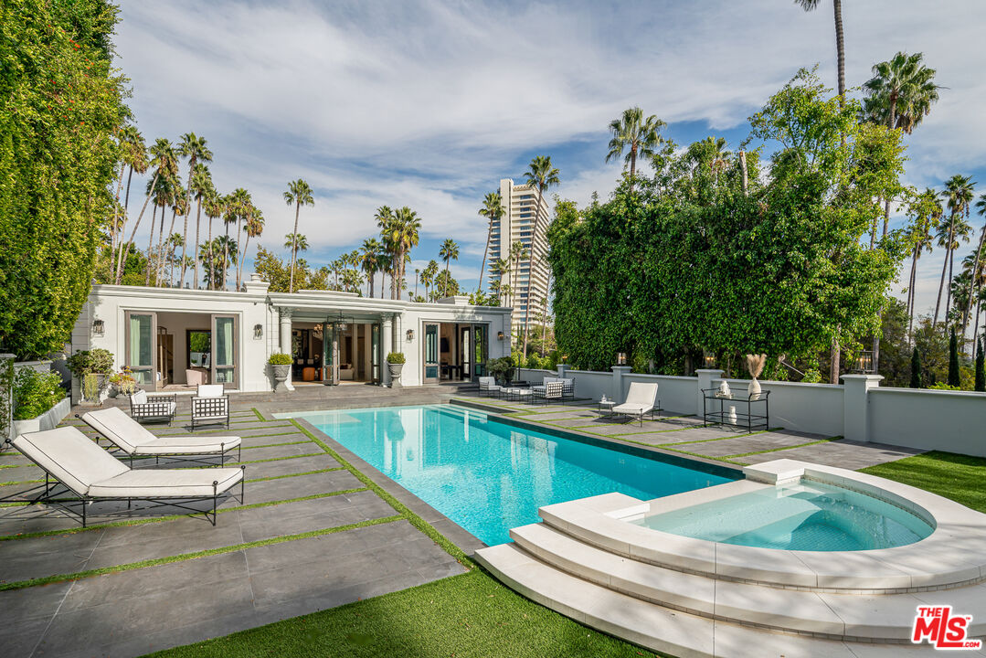 402 Doheny Road Beverly Hills, CA 90210 - Photo 25 of 55