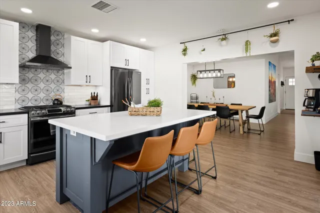 $4,000 | 1027 West Peralta Avenue, Mesa, AZ 85210