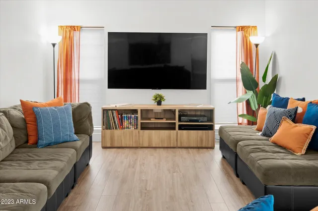 $4,000 | 1027 West Peralta Avenue, Mesa, AZ 85210