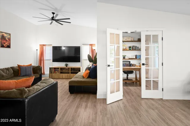 $4,000 | 1027 West Peralta Avenue, Mesa, AZ 85210