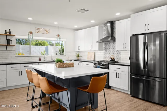 $4,000 | 1027 West Peralta Avenue, Mesa, AZ 85210