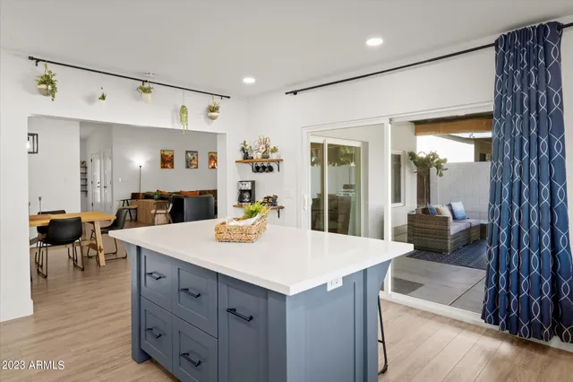 $4,000 | 1027 West Peralta Avenue, Mesa, AZ 85210