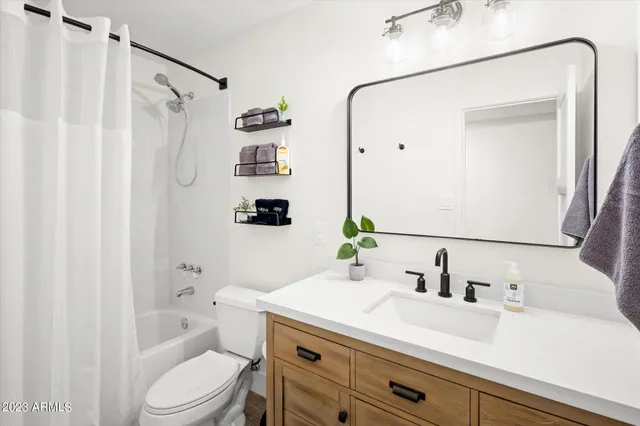 $4,000 | 1027 West Peralta Avenue, Mesa, AZ 85210