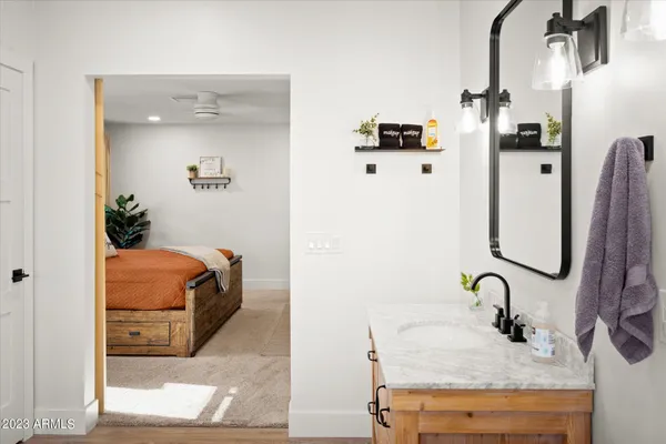 $4,000 | 1027 West Peralta Avenue, Mesa, AZ 85210