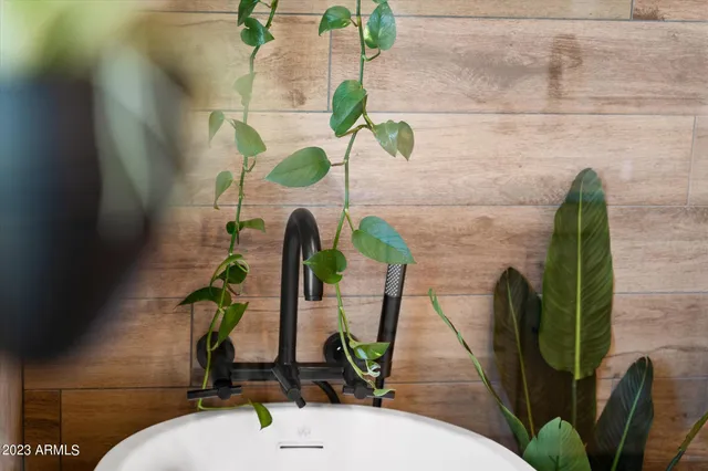 $4,000 | 1027 West Peralta Avenue, Mesa, AZ 85210