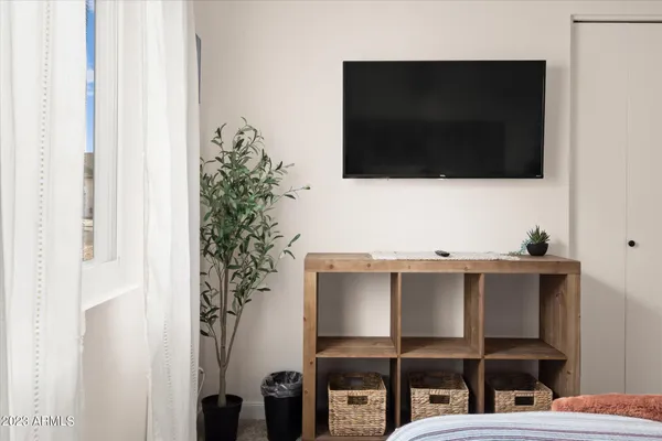 $4,000 | 1027 West Peralta Avenue, Mesa, AZ 85210