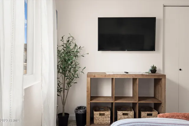 $4,000 | 1027 West Peralta Avenue, Mesa, AZ 85210