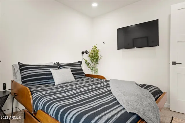 $4,000 | 1027 West Peralta Avenue, Mesa, AZ 85210