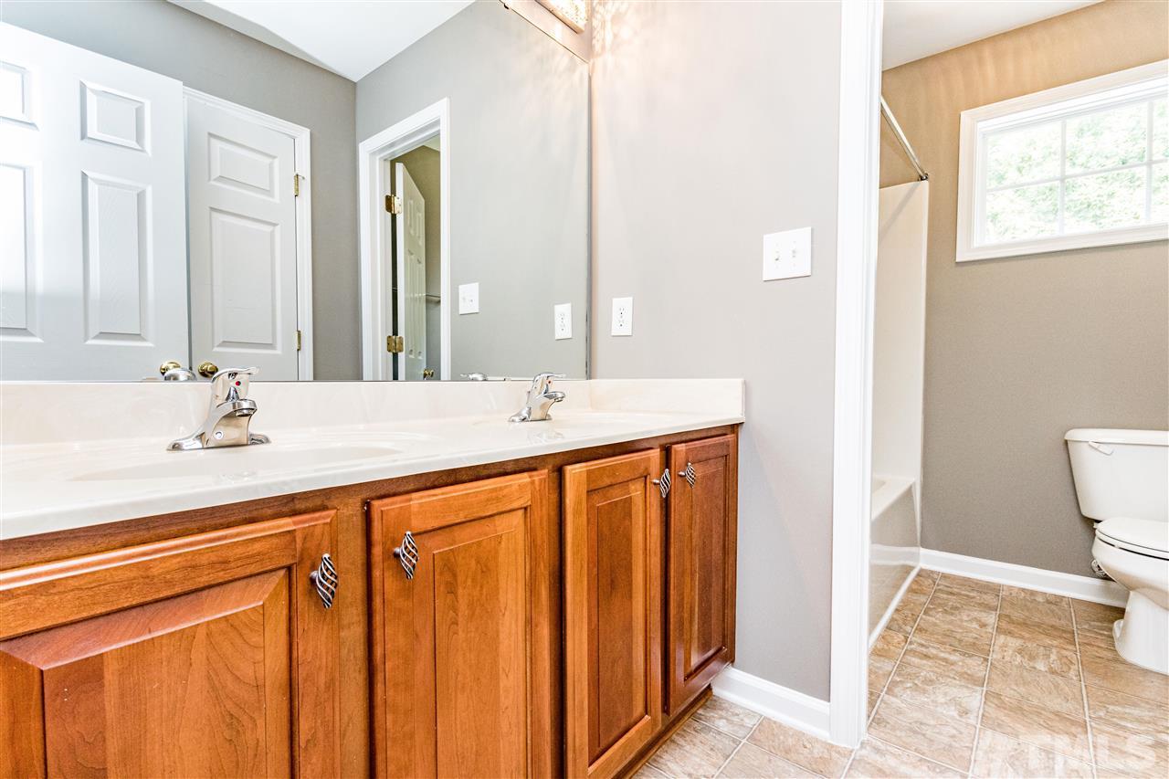 4448 Fairview Ridge Lane Apex, NC 27539 - Photo 11 of 28 Gallery Image 11