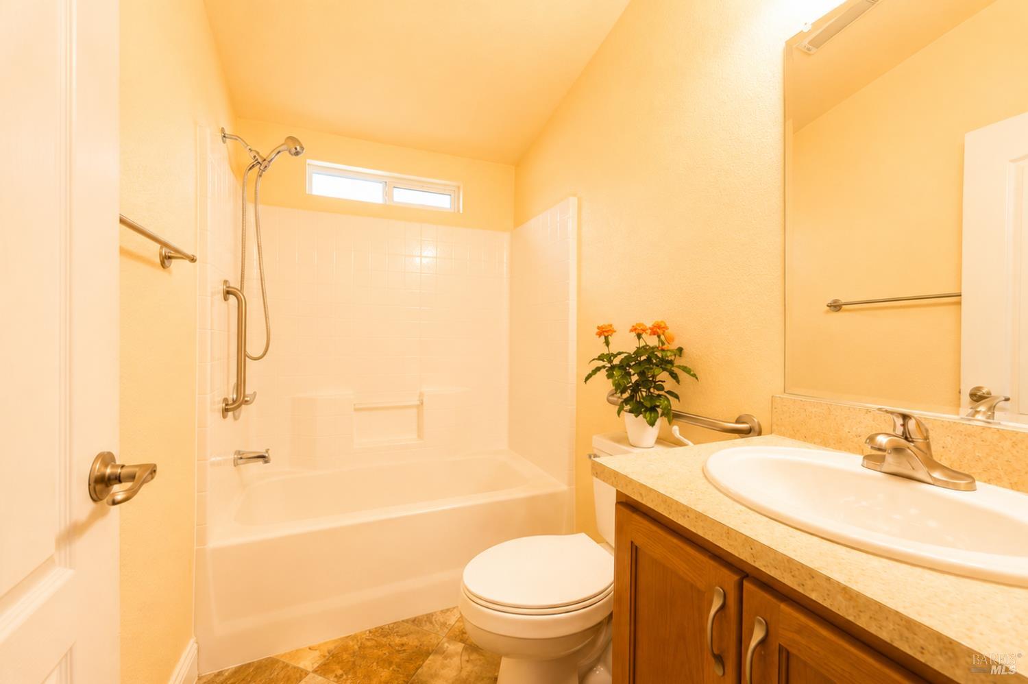 61 Shamrock Circle Santa Rosa, CA 95403 - Photo 9 of 16 Gallery Image 9