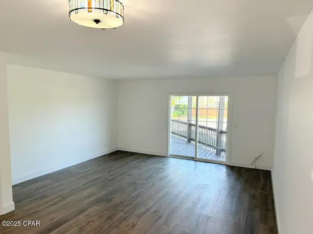 $1,700 | 401 East Beach Drive, Unit A3, Panama City, FL 32401