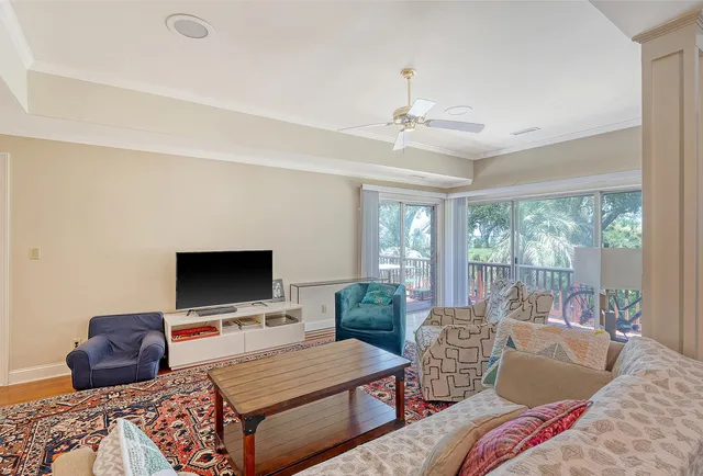 $995,000 | 220 3rd Avenue, Unit 4B, Charleston, SC 29403