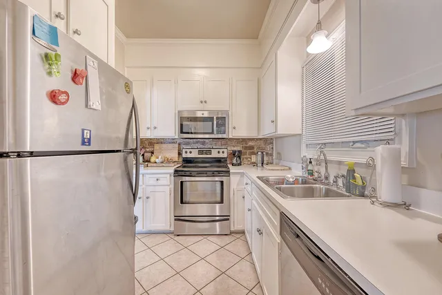 $995,000 | 220 3rd Avenue, Unit 4B, Charleston, SC 29403