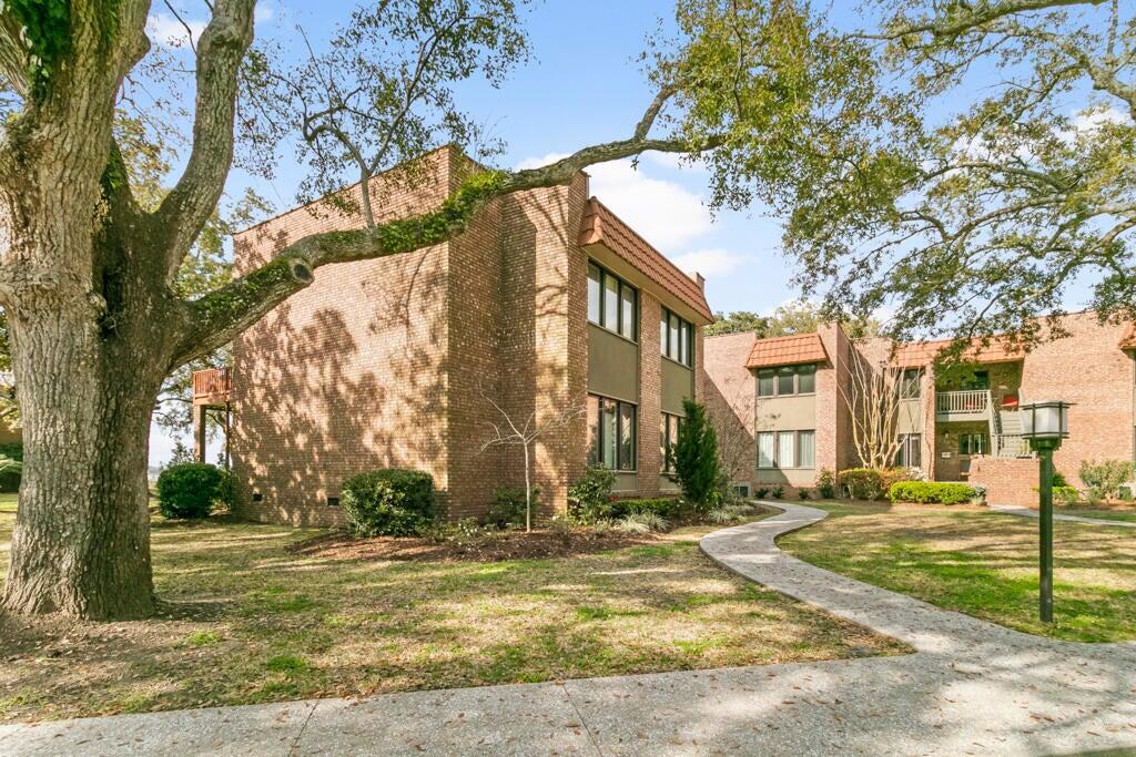 220 3rd Avenue, Unit 4B Charleston, SC 29403 - Photo 35 of 48 20240319183952216289000000-o