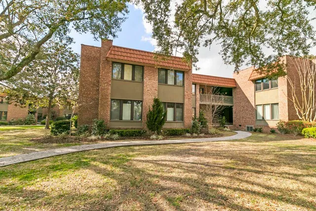 $995,000 | 220 3rd Avenue, Unit 4B, Charleston, SC 29403