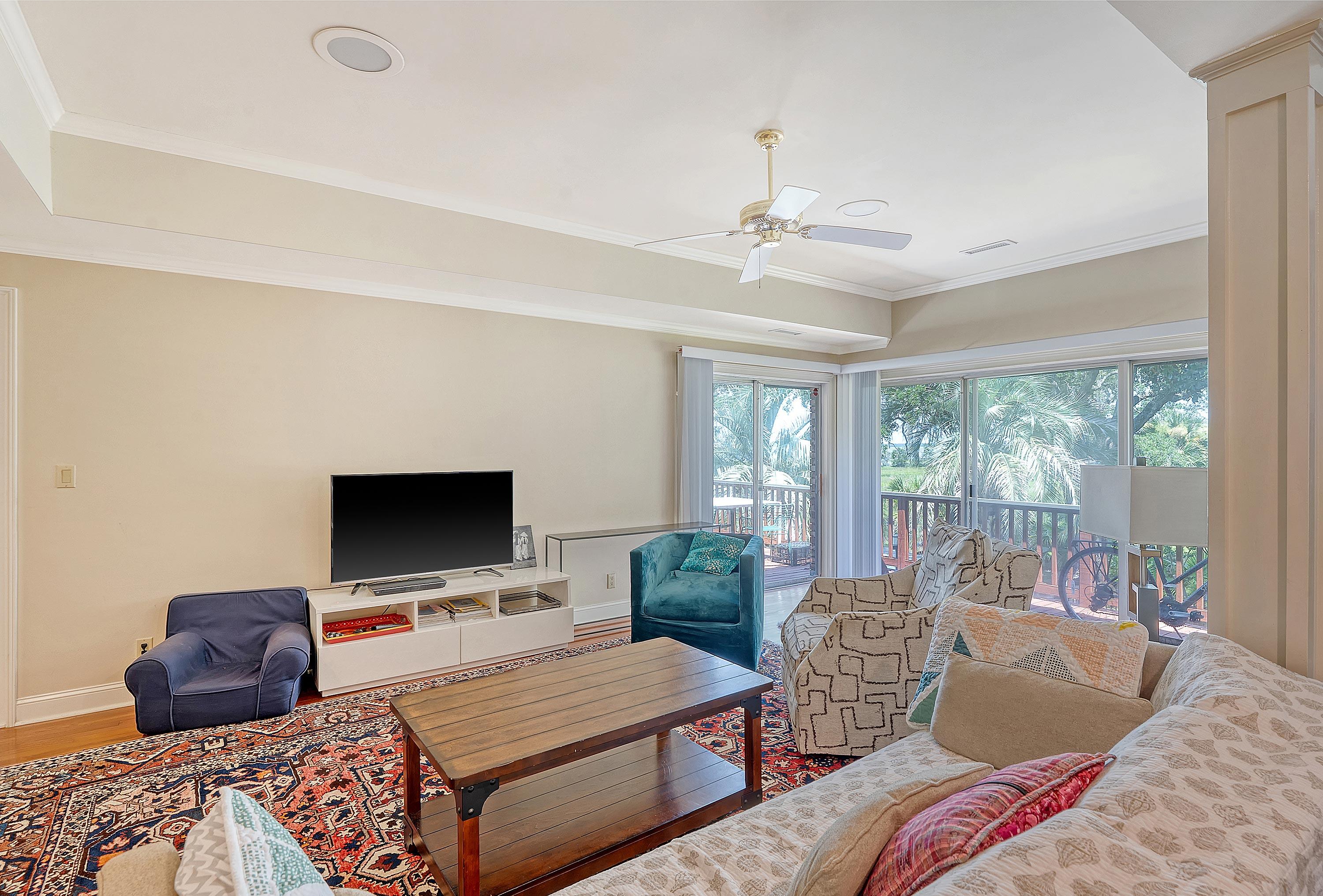 220 3rd Avenue, Unit 4B Charleston, SC 29403 - Photo 7 of 48 DSC04541_32-copy