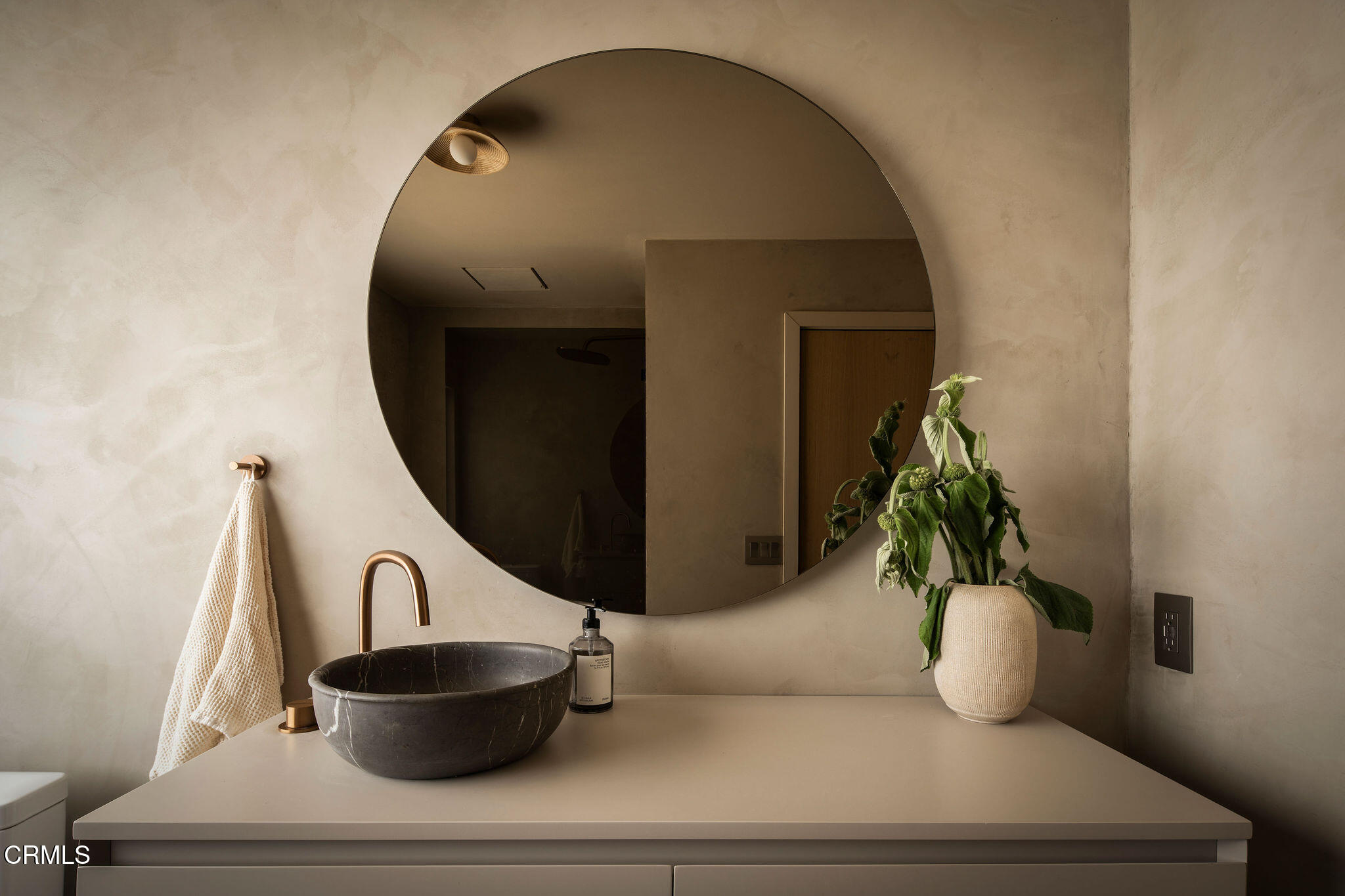 4722 Larkwood Avenue Los Angeles, CA 91364 - Photo 15 of 27 a vase of flowers sitting on a table