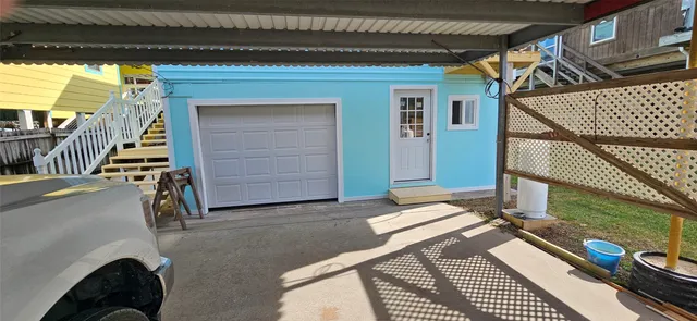 $475,000 | 1643 Railroad Street, Dickinson, TX 77539