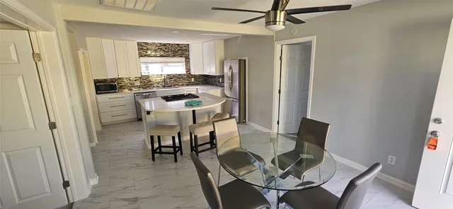 $475,000 | 1643 Railroad Street, Dickinson, TX 77539