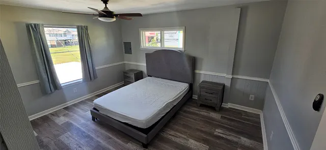 $475,000 | 1643 Railroad Street, Dickinson, TX 77539