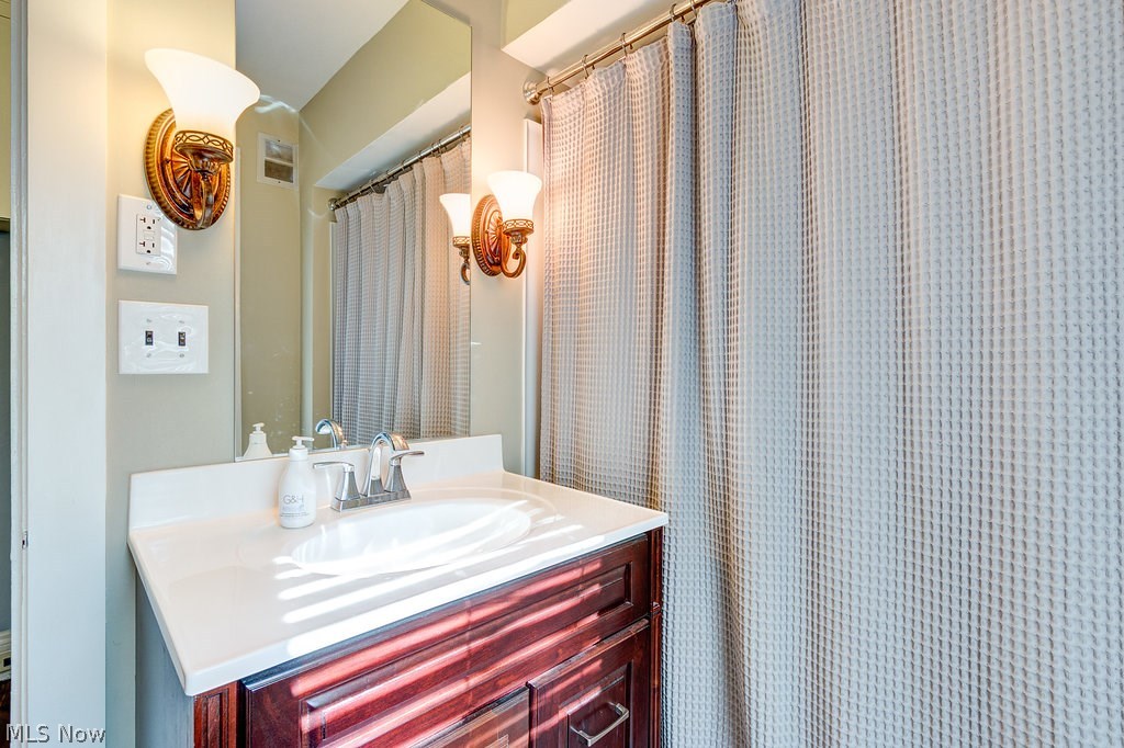 7271 Chagrin Road Chagrin Falls, OH 44023 - Photo 11 of 23 Gallery Image 11