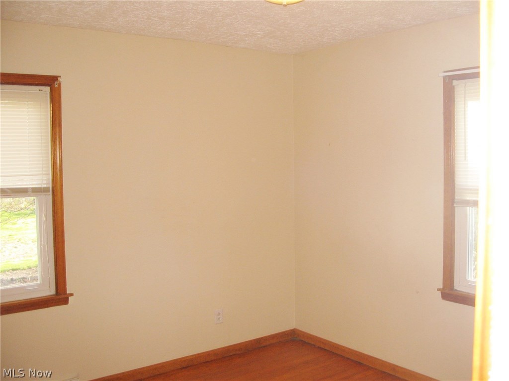 8368 Henderson Road Diamond, OH 44412 - Photo 11 of 28 Gallery Image 11