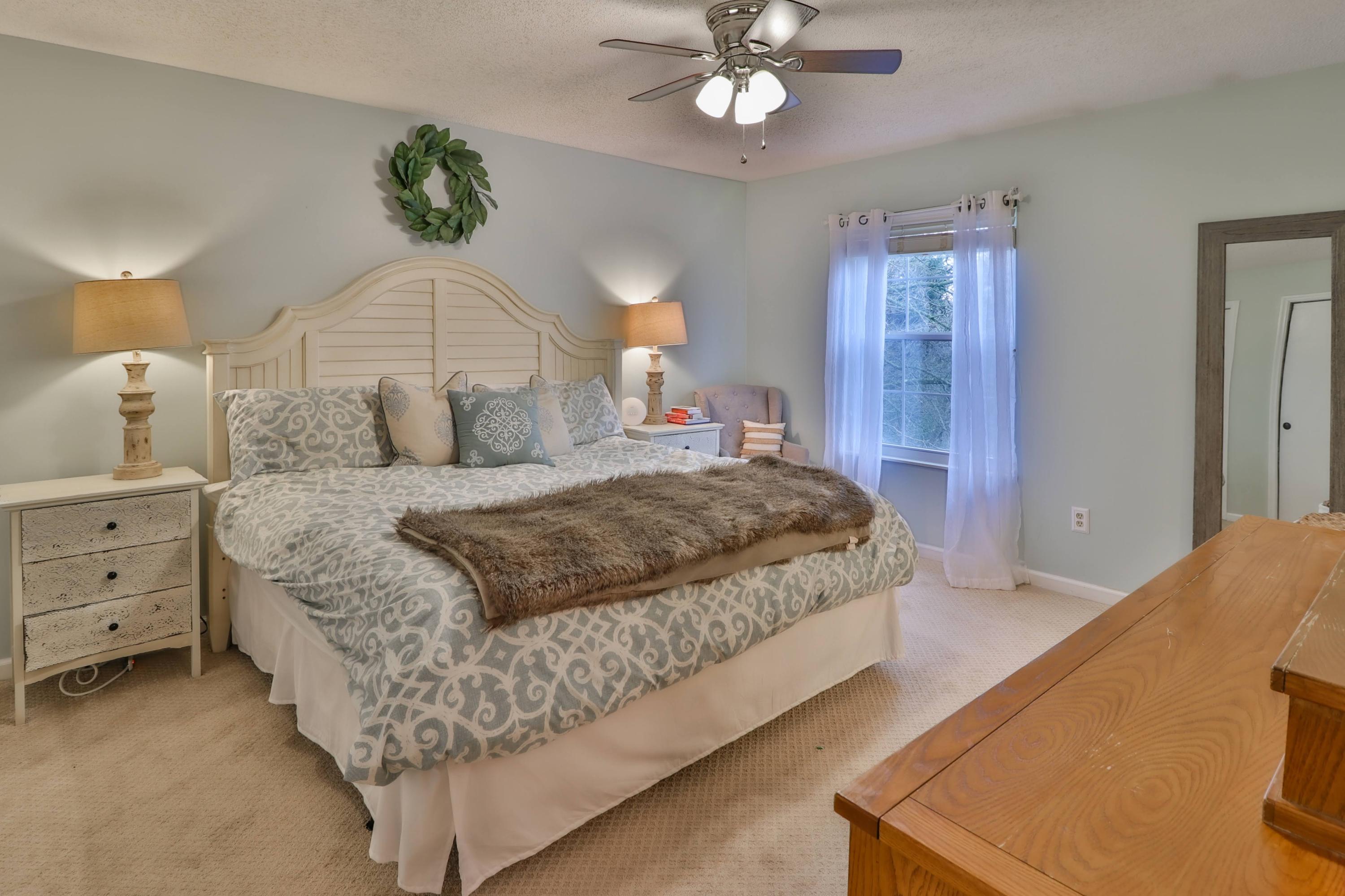 1228 Wenlock Road Knoxville, TN 37922 - Photo 12 of 29 Primary Bedroom