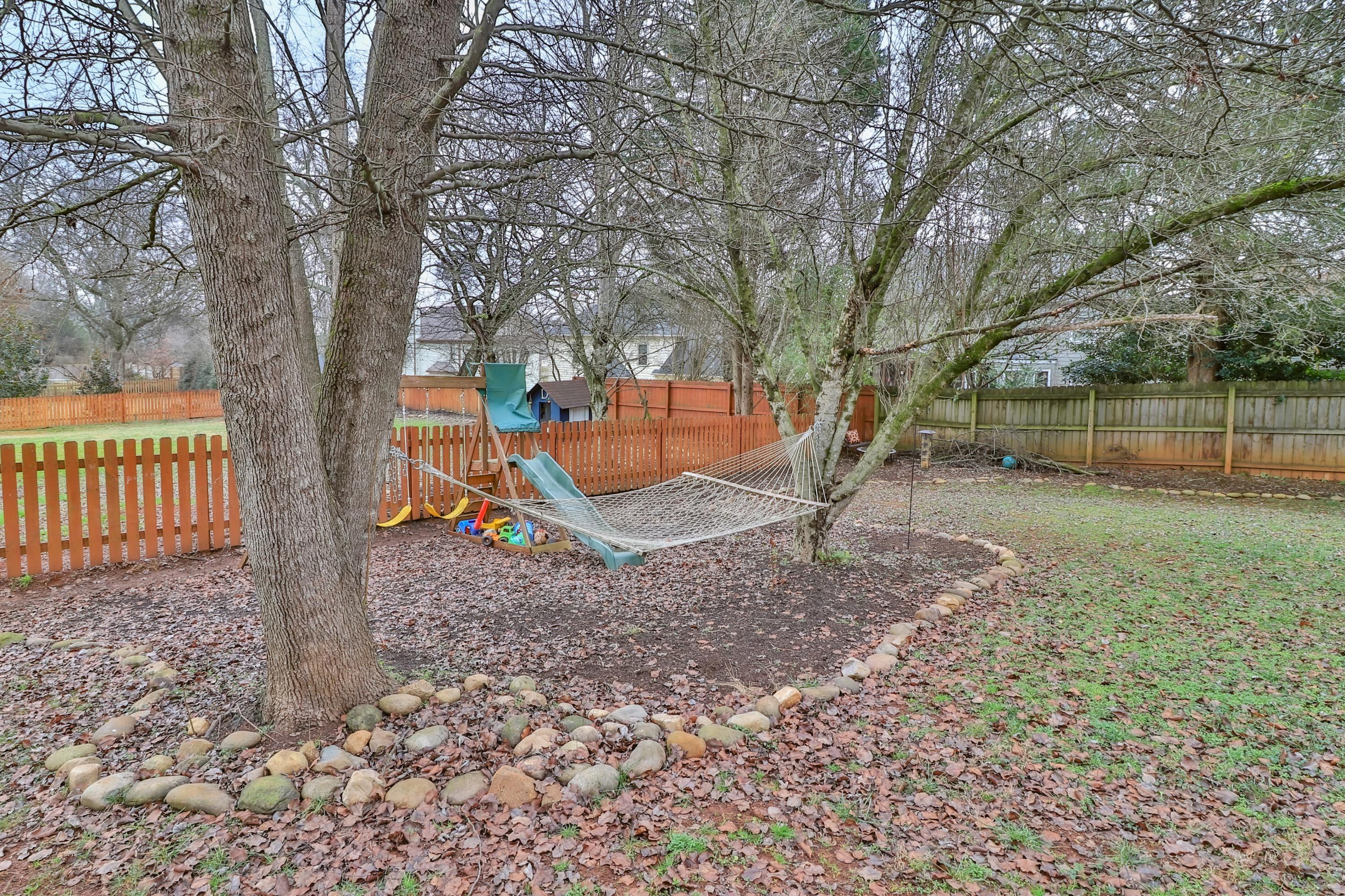 1228 Wenlock Road Knoxville, TN 37922 - Photo 26 of 29 Back yard