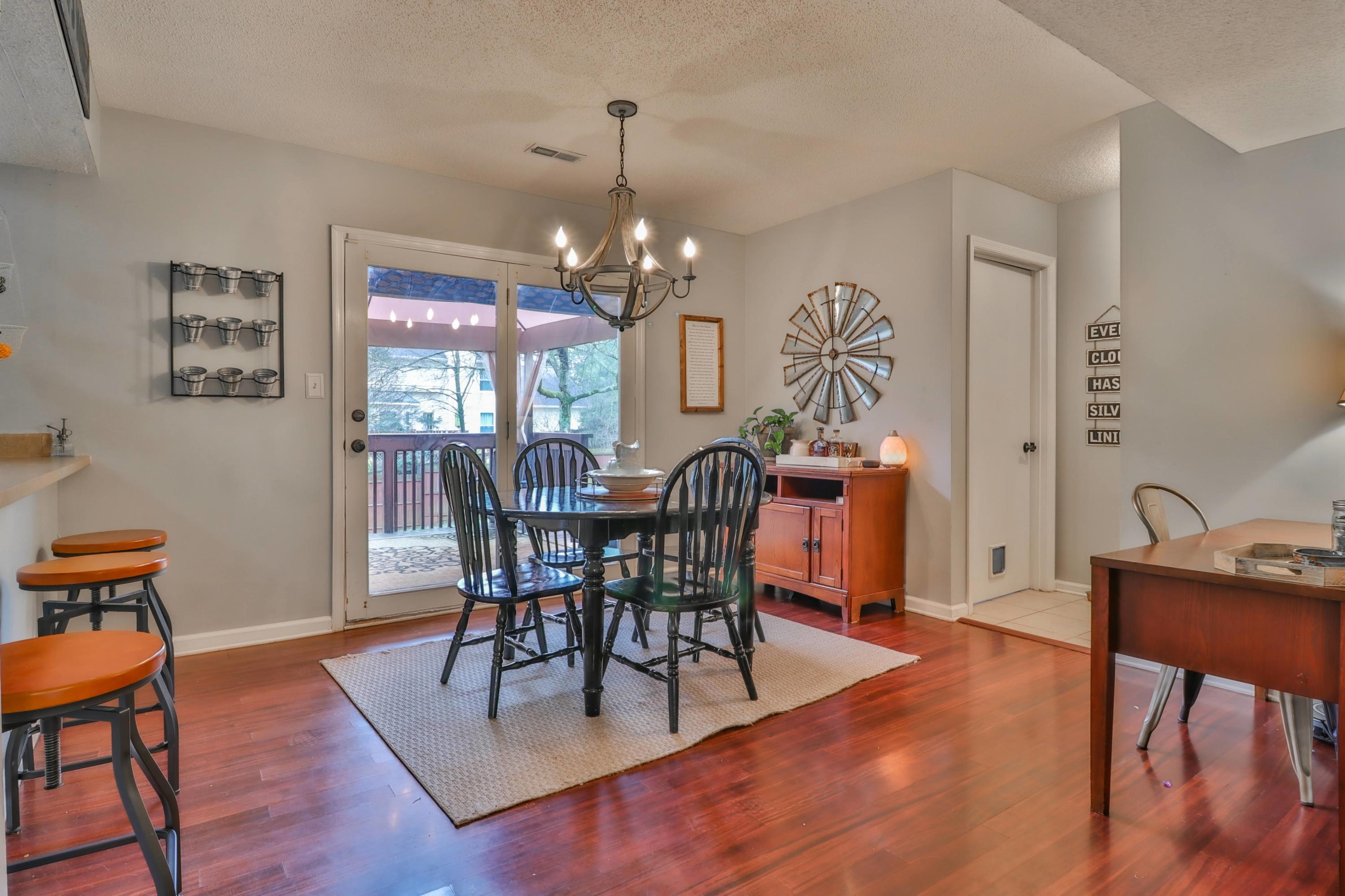 1228 Wenlock Road Knoxville, TN 37922 - Photo 5 of 29 Dining space