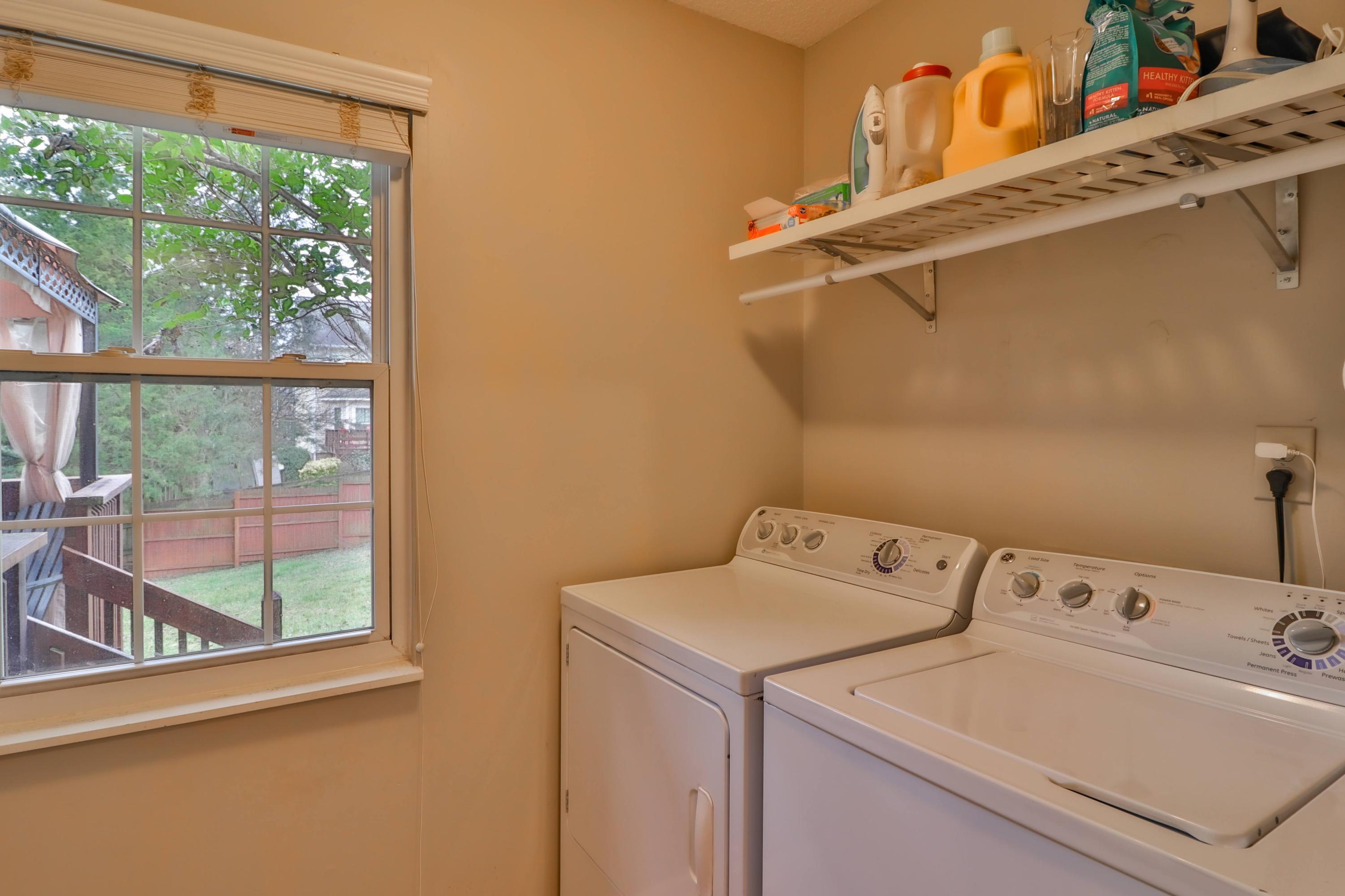1228 Wenlock Road Knoxville, TN 37922 - Photo 10 of 29 Laundry room
