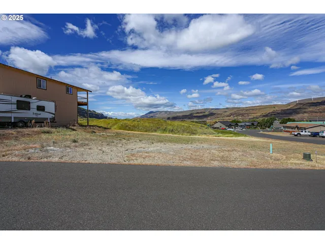 $65,000 | 402 Deschutes Lane, Rufus, OR 97050