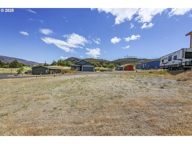 $65,000 | 402 Deschutes Lane, Rufus, OR 97050