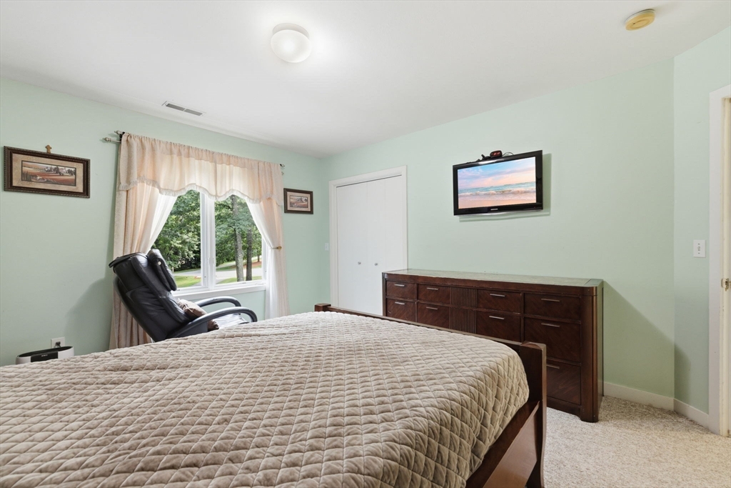15 Merrill Road Merrimack, NH 03054 - Photo 22 of 40 Gallery Image 22