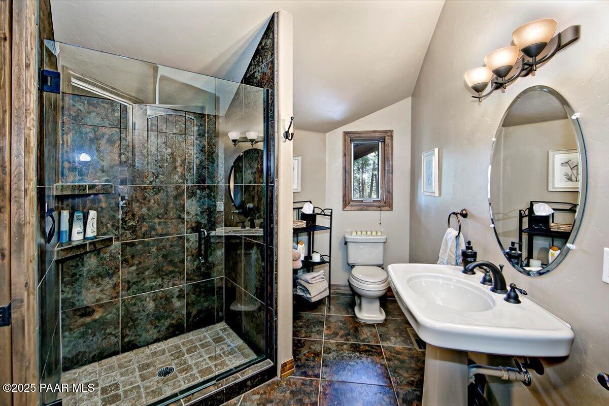 1585 High Valley Ranch Road Prescott, AZ 86303 - Photo 22 of 38 12-Bedroom