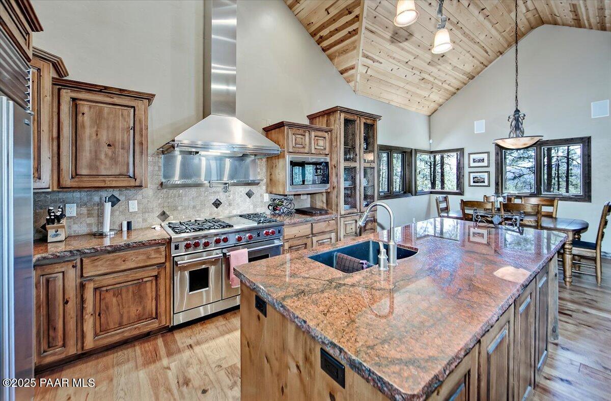 1585 High Valley Ranch Road Prescott, AZ 86303 - Photo 10 of 38 09-Kitchen