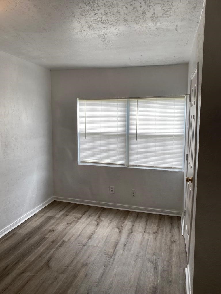 5237 Carmen Street Houston, TX 77033 - Photo 21 of 31 Gallery Image 21
