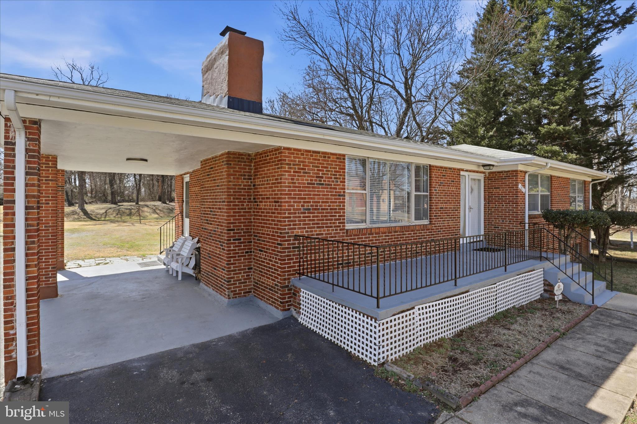 5811 Kirby Road Clinton, MD 20735 - Photo 4 of 43 a view of front door and deck area