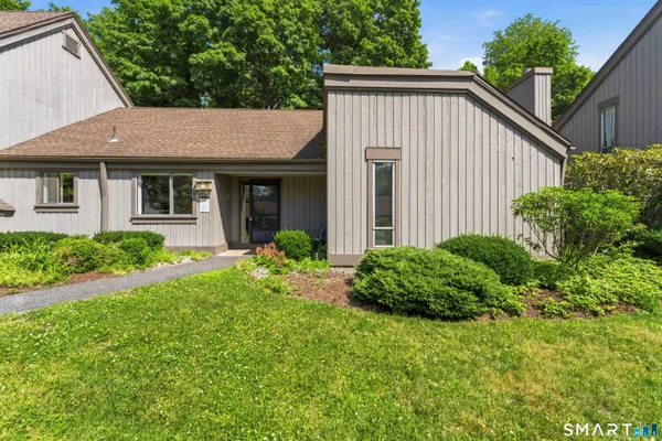 $275,000 | 471 Heritage Village, Unit B, Southbury, CT 06488