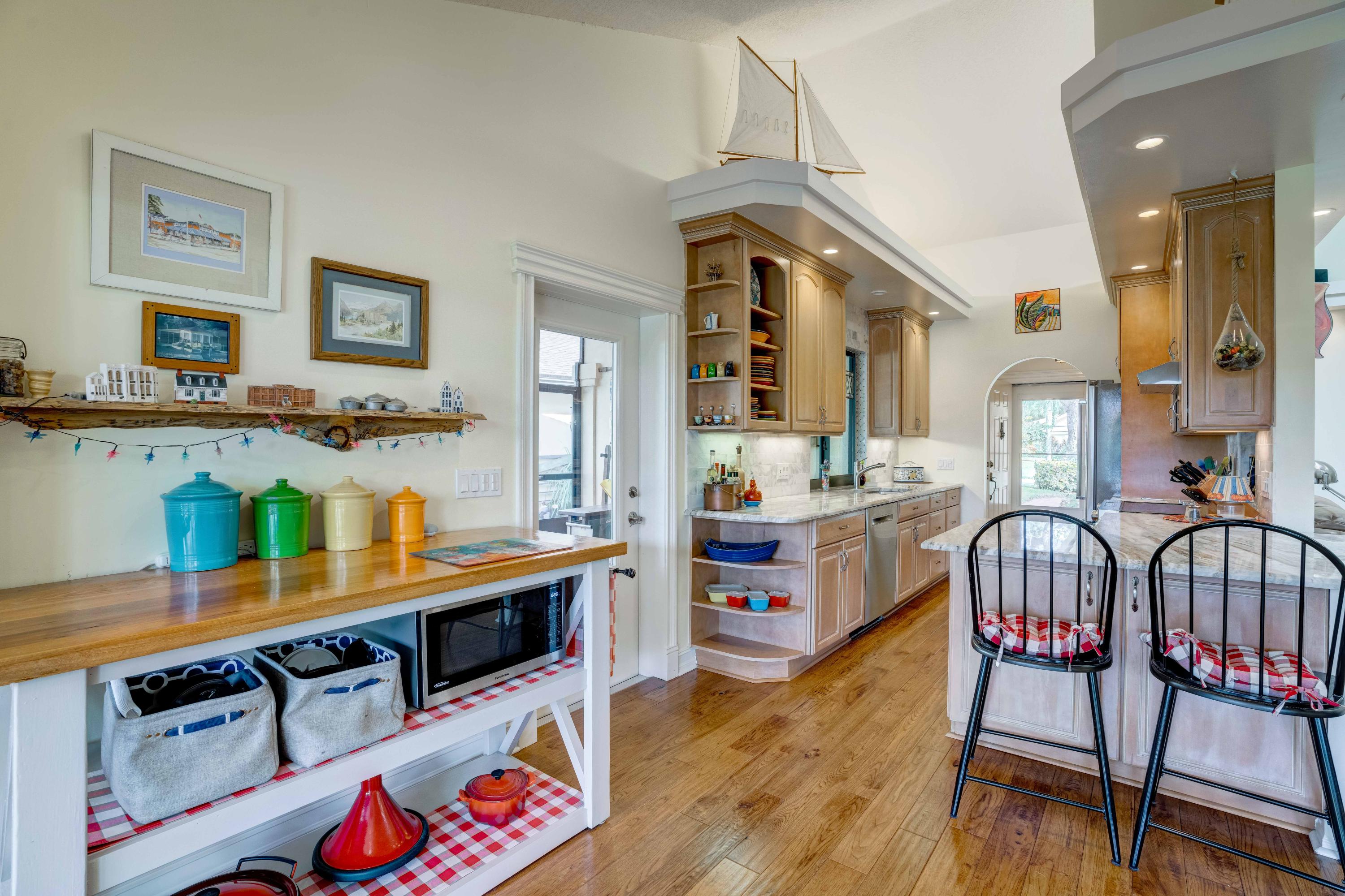 332 River Edge Road Jupiter, FL 33477 - Photo 12 of 103 Kitchen